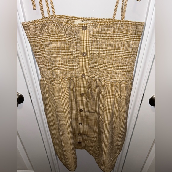 entro spaghetti strap, ruched, button front, hidden pockets sundress - sz LG - Picture 2 of 12